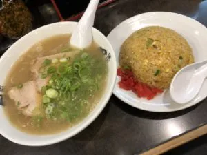 【風び 中洲川端店】 おすすめの博多ラーメン(長浜ラーメン) 4