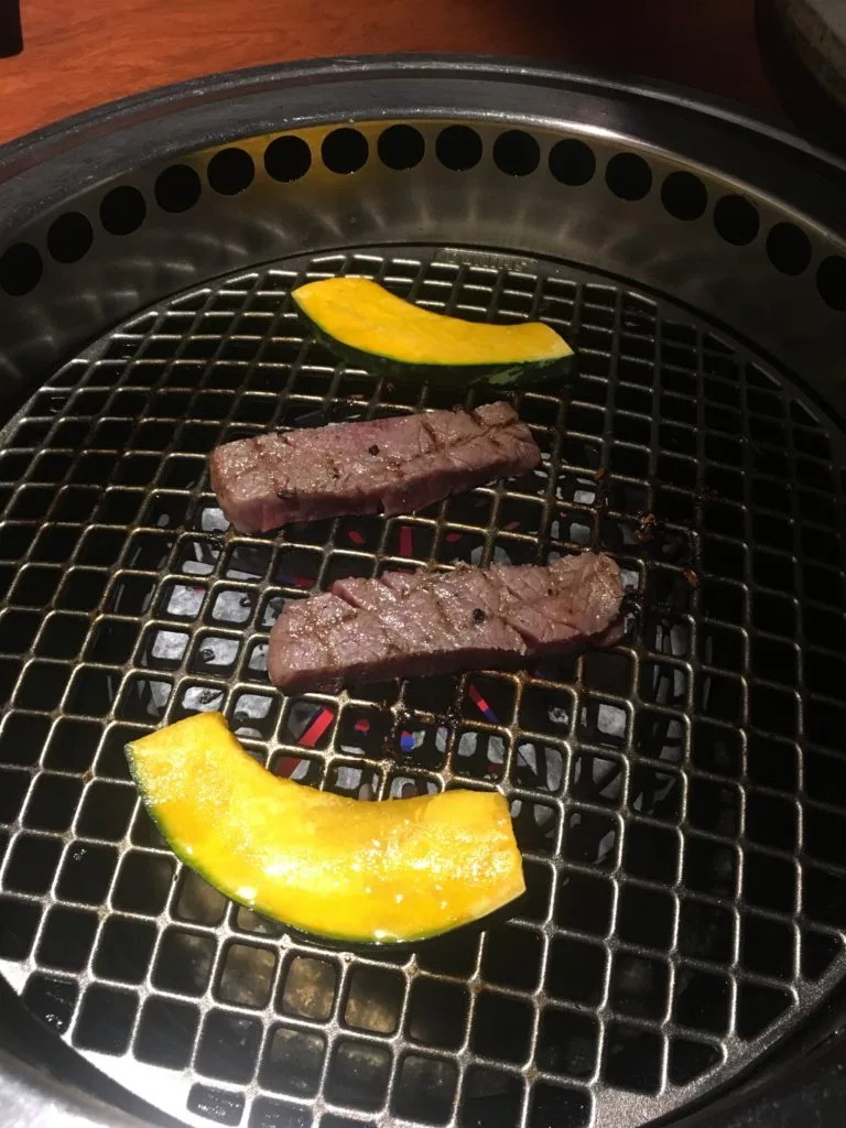 【黒毛和牛BAKURO】お肉屋さん直営!!上質な和牛の焼肉とワインが楽しめるお店!! 5