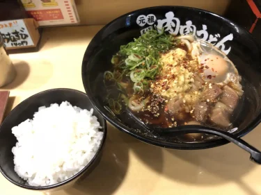 博多名物　元祖！肉肉うどん　中洲川端　上川端商店街