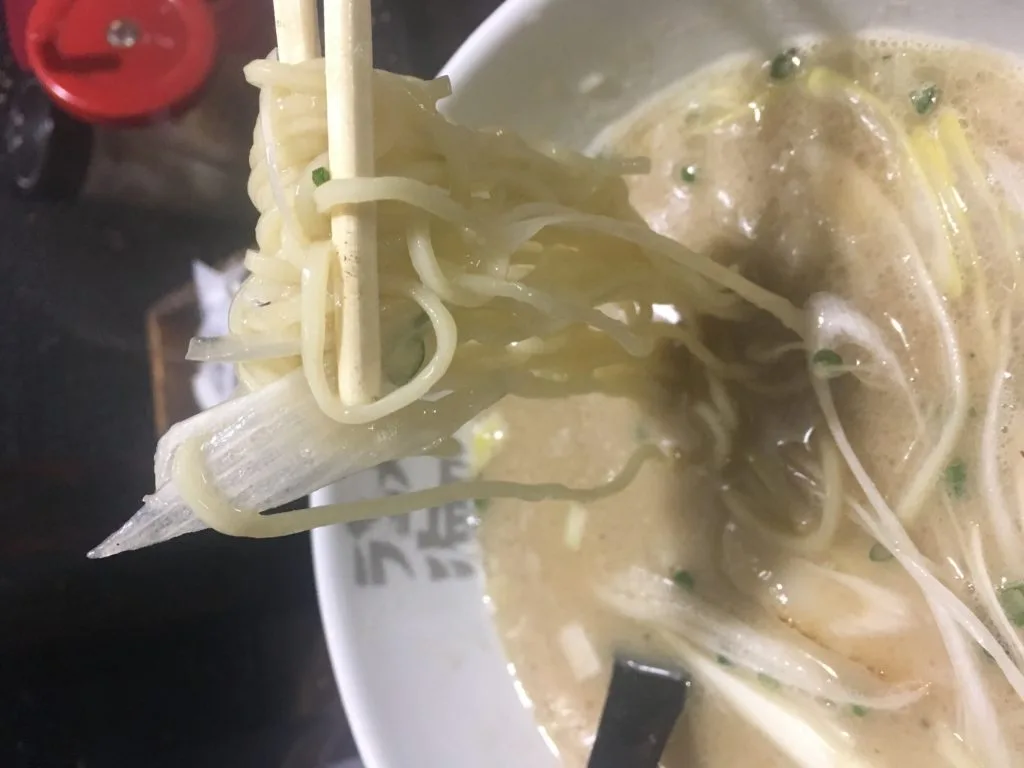 行列ができるラーメン屋【ラーメン海鳴】 3