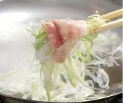 地鶏屋亜門　鍋や備長炭焼きなど日向鶏料理が有名な中洲の有名店！