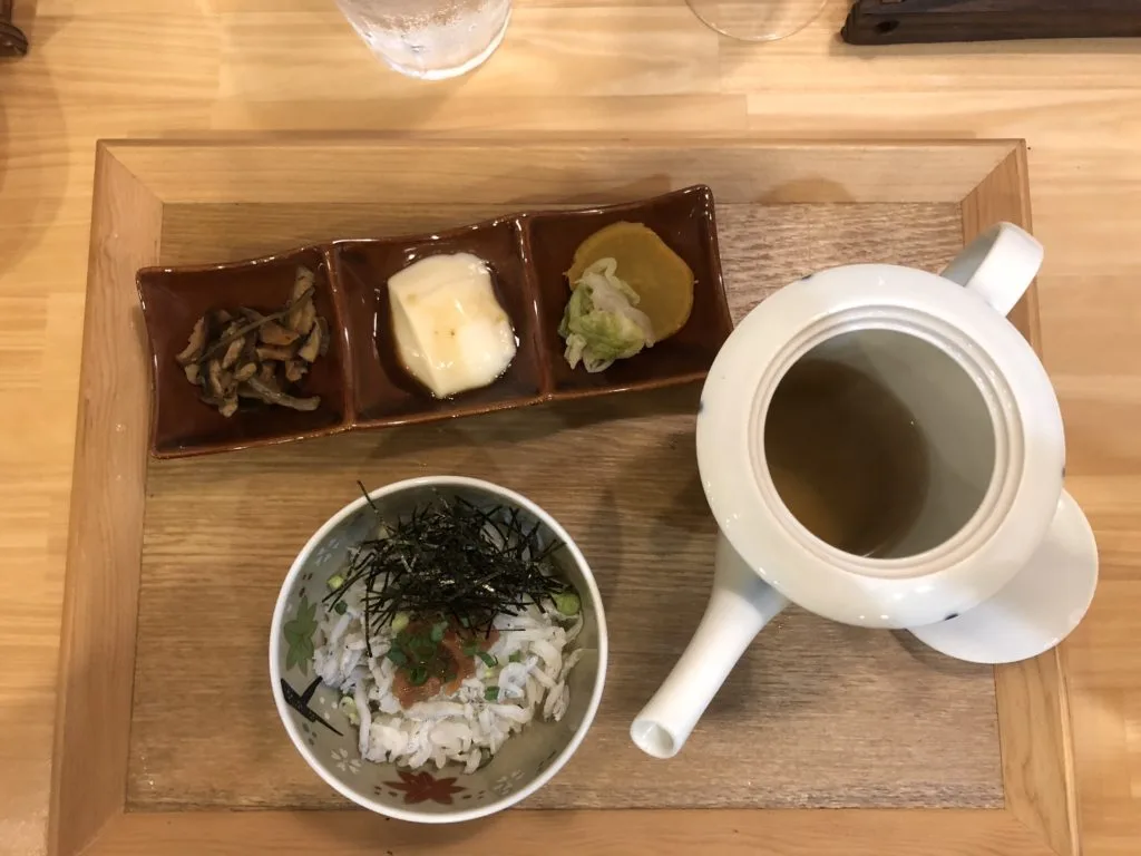 仕事帰りのちょい飲みにも飲んだ後にもおすすめ！ちょこっと茶漬け専門店 千翔彩　 3