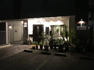 【平尾駅すぐ】高架下の隠れ家バル「川口バル」