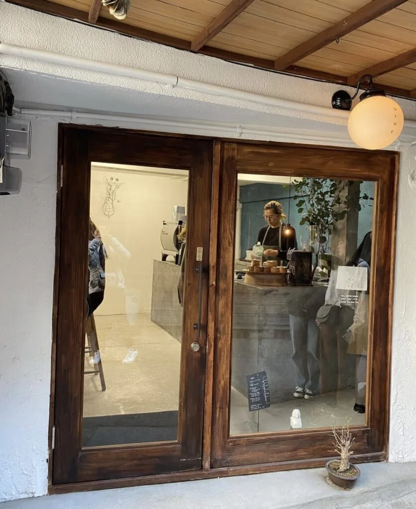 隠れ家的カフェMUME スコーンのお店 2