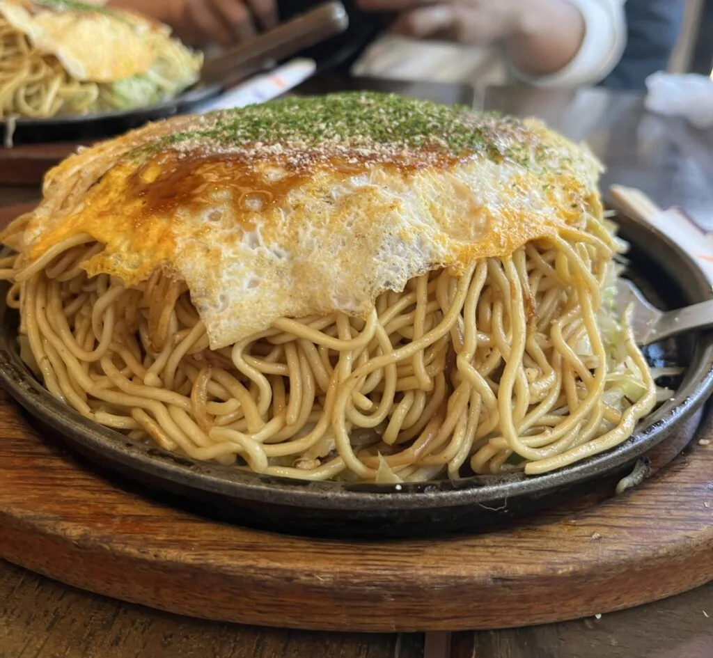 【あかおに】麺たっぷりで超満腹!福岡・吉塚駅前の広島風お好み焼きを食べてきた! 5