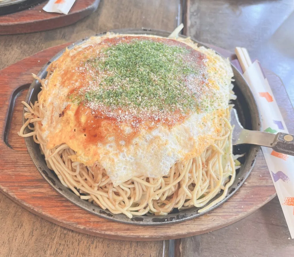 【あかおに】麺たっぷりで超満腹!福岡・吉塚駅前の広島風お好み焼きを食べてきた! 4